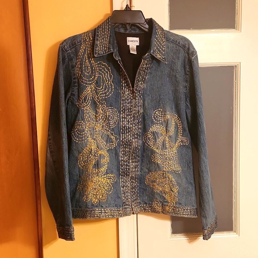 Chico's Denim Full-Zip Jacket w/ Gold Stitching Detailing Size 1 US Women's 8